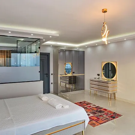 4 Bedroom - 8786 *