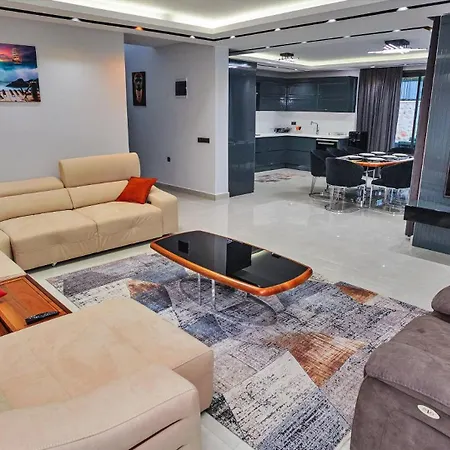 Villa 4 Bedroom - 8786