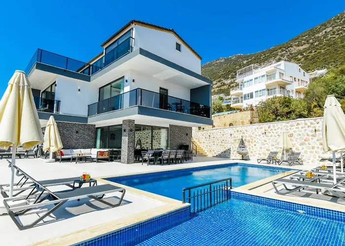 4 Bedroom Βίλα *