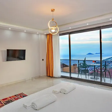 4 Bedroom Vila *