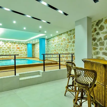 4 Bedroom Villa *
